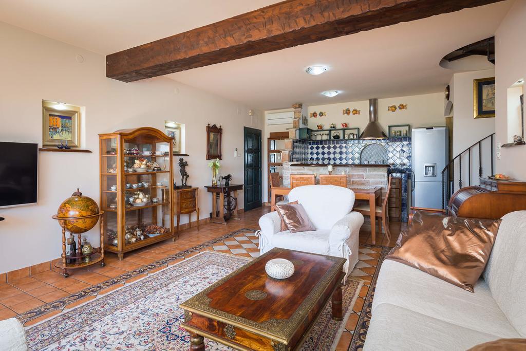 Villa Em Τρογκίρ Εξωτερικό φωτογραφία