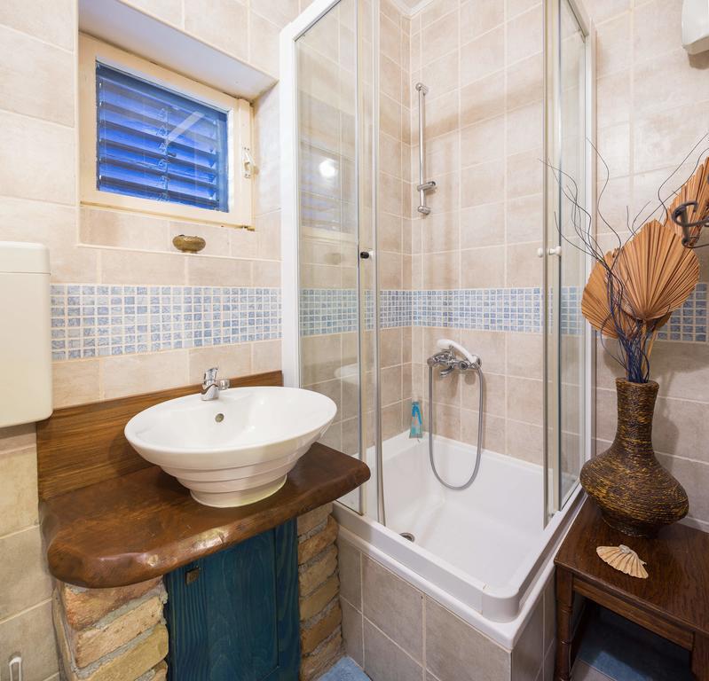Villa Em Τρογκίρ Εξωτερικό φωτογραφία